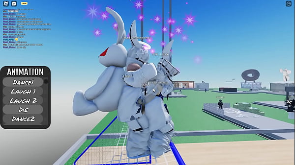 Branquelo fodendo a morena muito gostosa junto de seu amigo