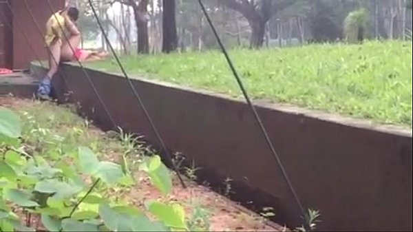 Pornobrasileiro amigos transando na sala da faculdade